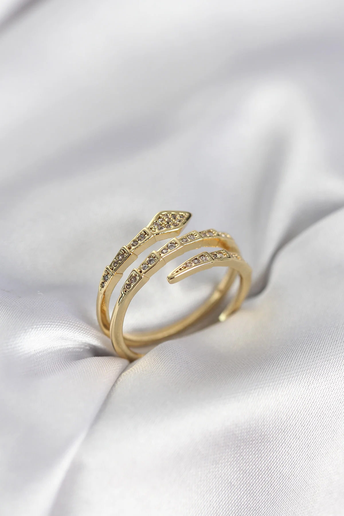 Yılan Model Gold Renk Zirkon Taşlı Kadın Yüzük 5886 - Şık ve Elegan Gündüz Abiye Takıları