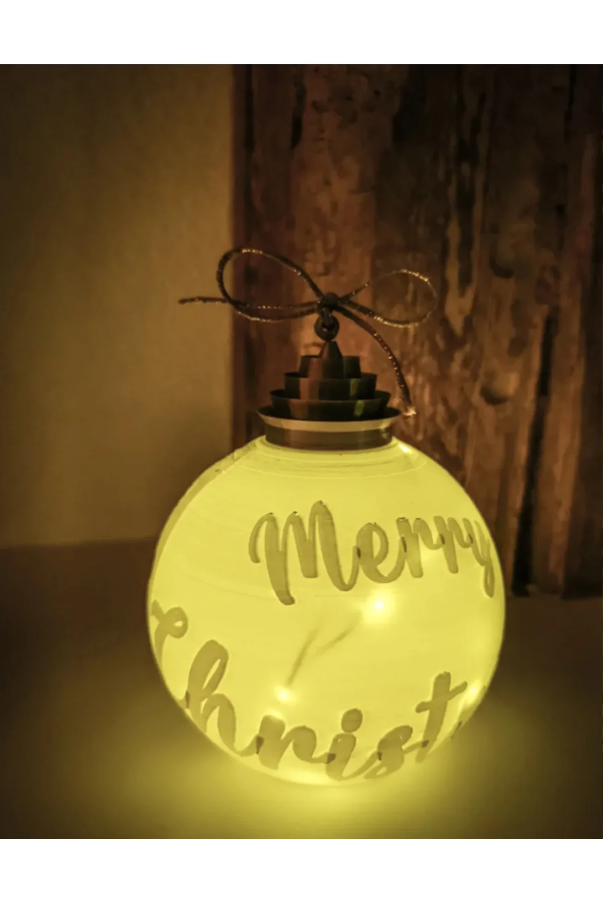 Yılbaşı Işıklı Çam Ağacı Süsü Işıklı Merry Christmas Topu Yılbaşı Süsü 8CM