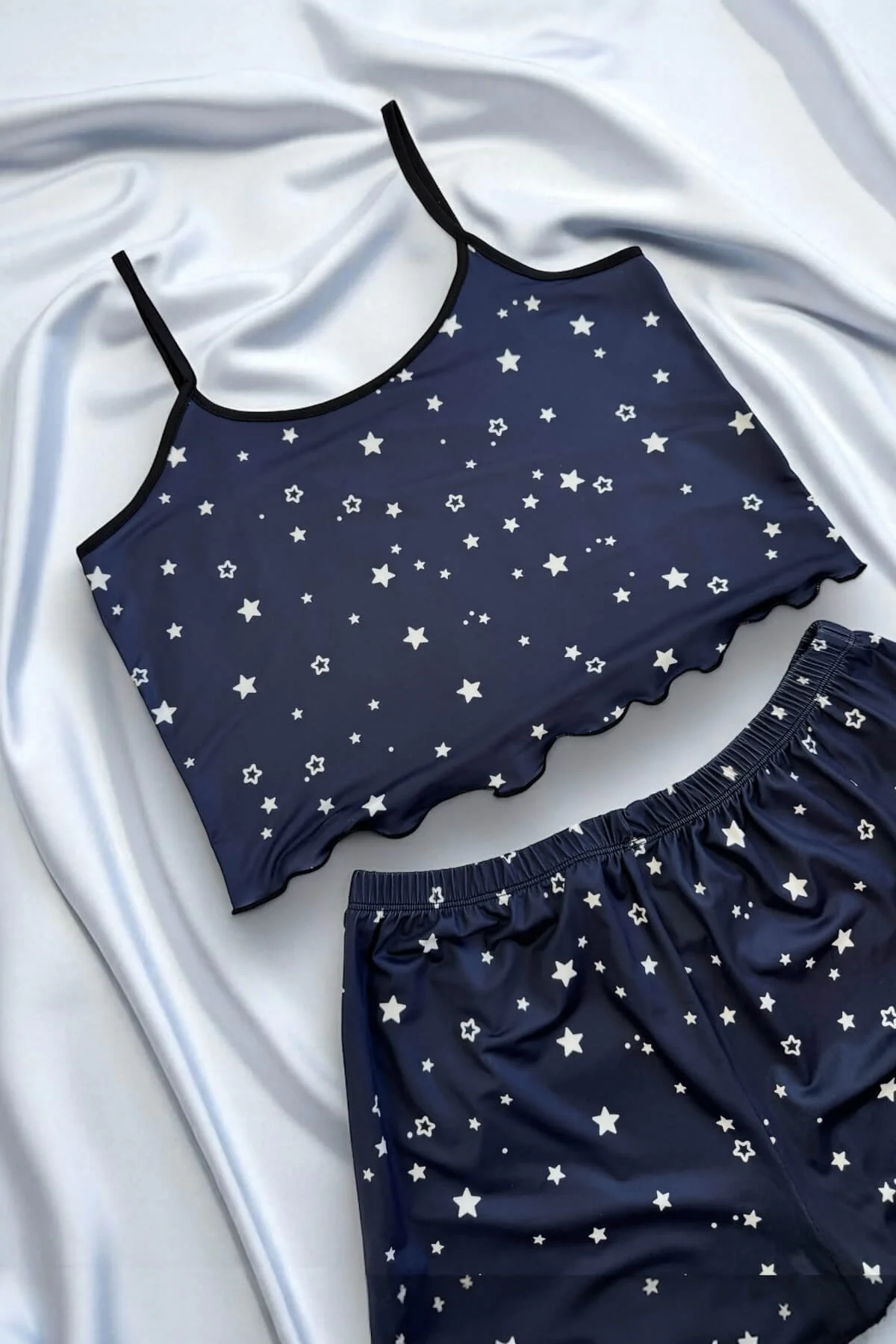 Yıldız Desenli Lacivert Şortlu Pijama Takımı - Likralı Mikro Kumaş ve Komfort