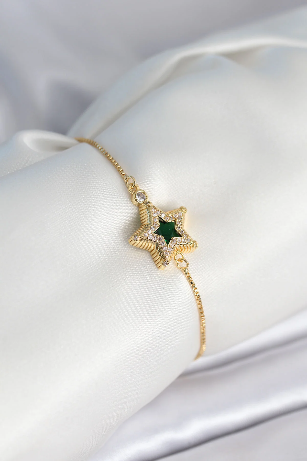 Yıldız Model Asansörlü Gold Renk Kadın Bileklik - Zirkonlu Günlük Takı