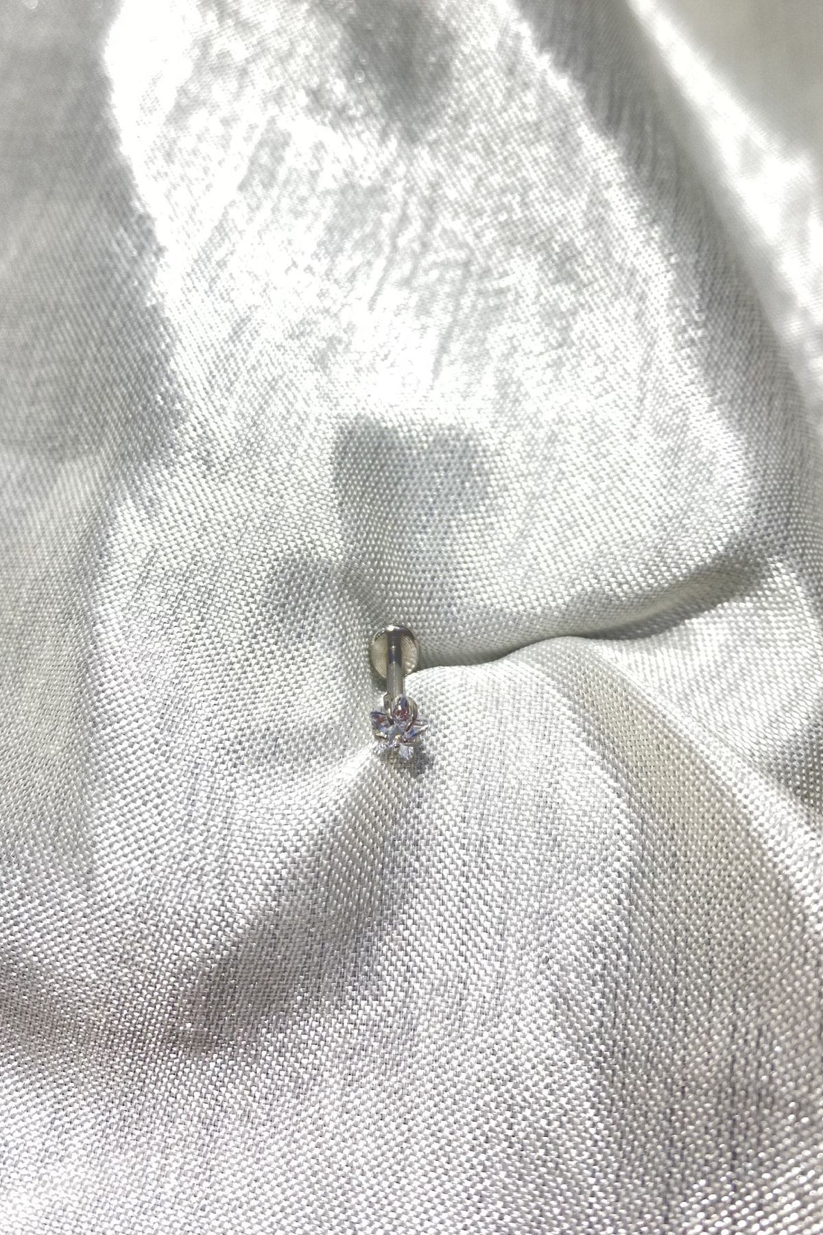 Yıldız Piercing Dudak Tragus Kıkırdak Helix Küpe