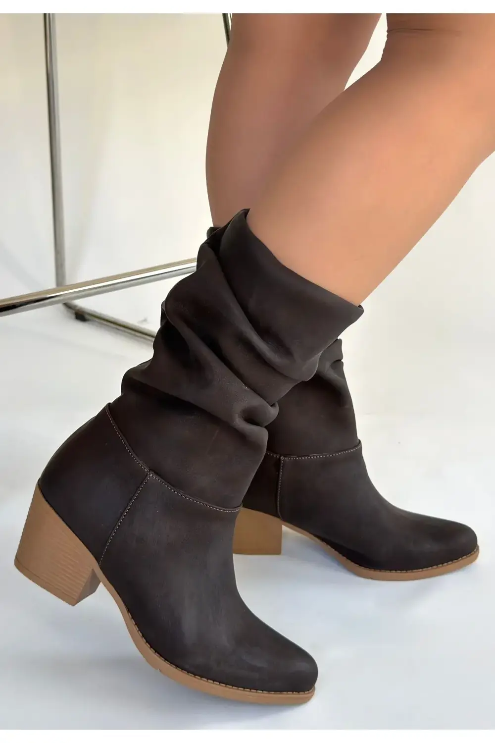 Yior Acı Kahve Nubuk Topuklu Bot