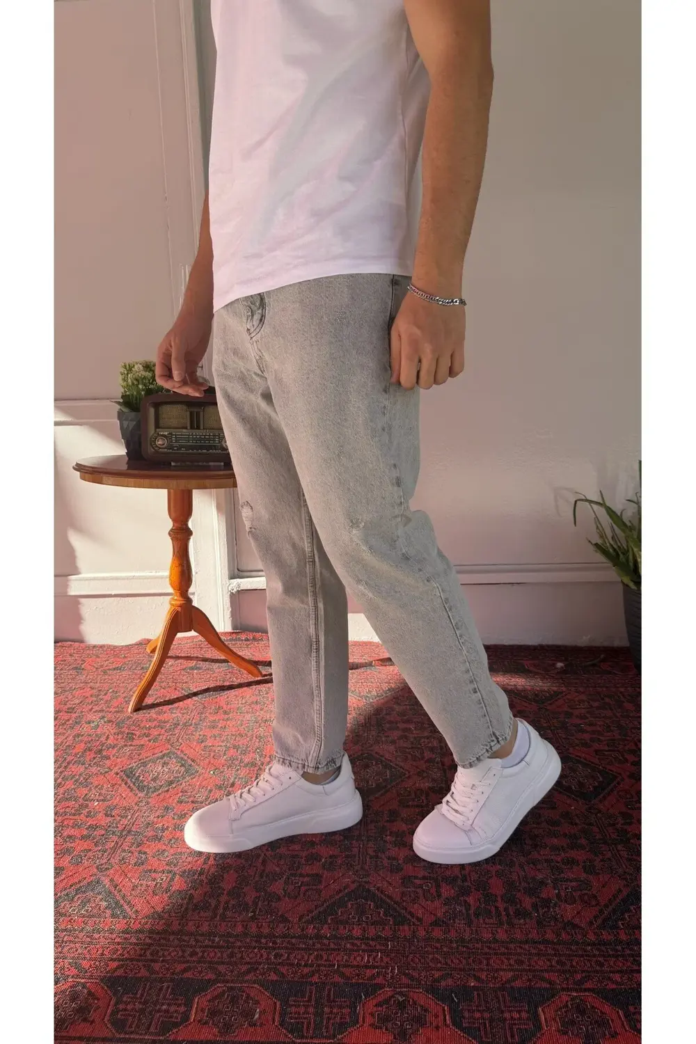 Yırtık Detaylı Gri Boyfriend Jean