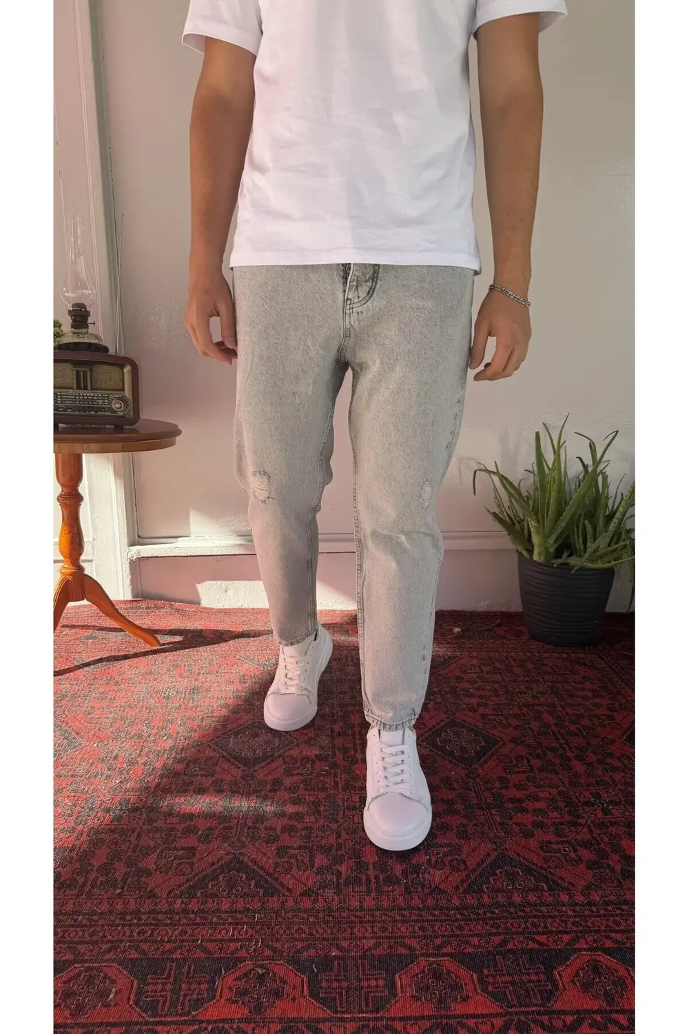 Yırtık Detaylı Gri Boyfriend Jean