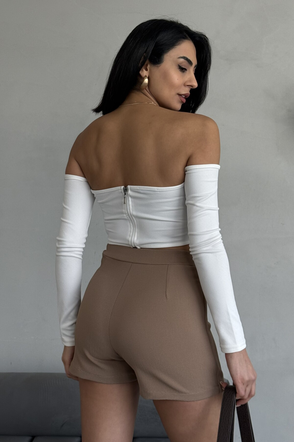 Sirgiyim Yırtmaç Detaylı Dar Mini Şort Etek