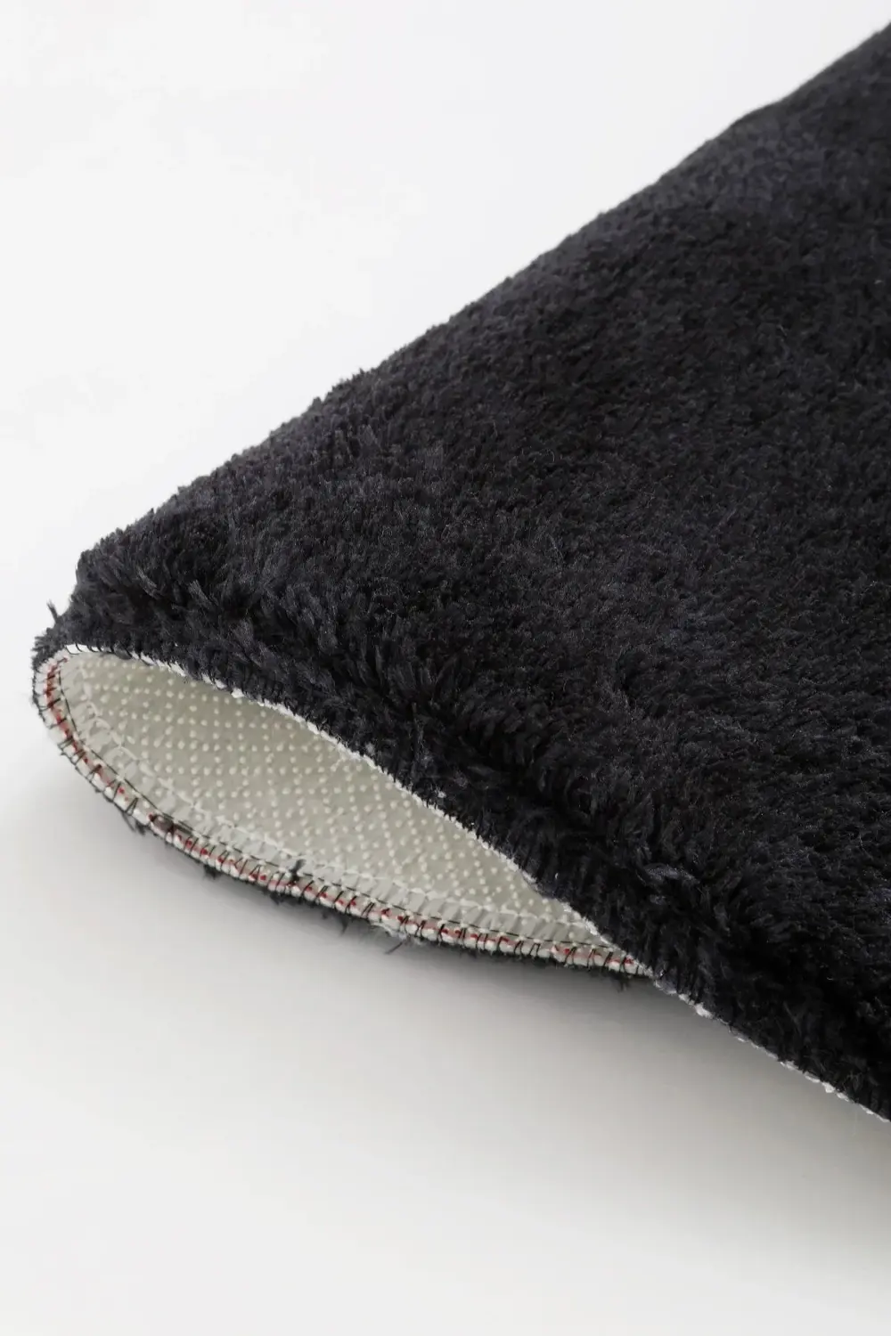 Yok Puf Siyah Oval Post Halı Peluş Yumuşacık Kaymaz