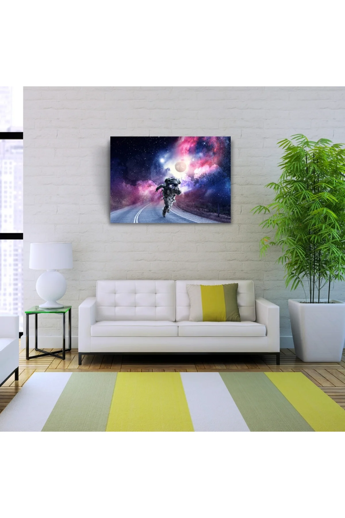 Yolda Koşan Astronot Kanvas Tablo 50 x 70