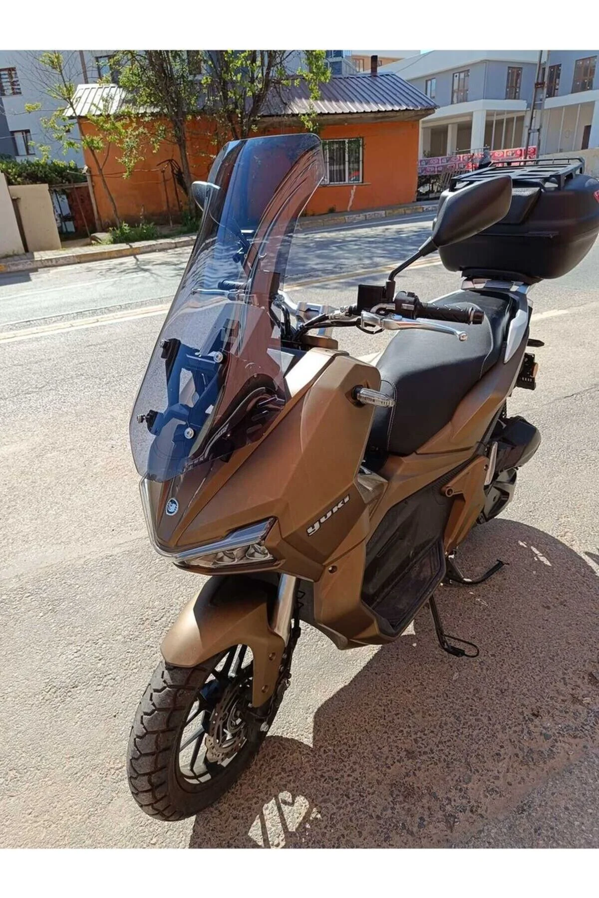 Yuki Adventure 150 Ön Cam 2023-2026 Model 65cm Füme Renkli 4mm OR