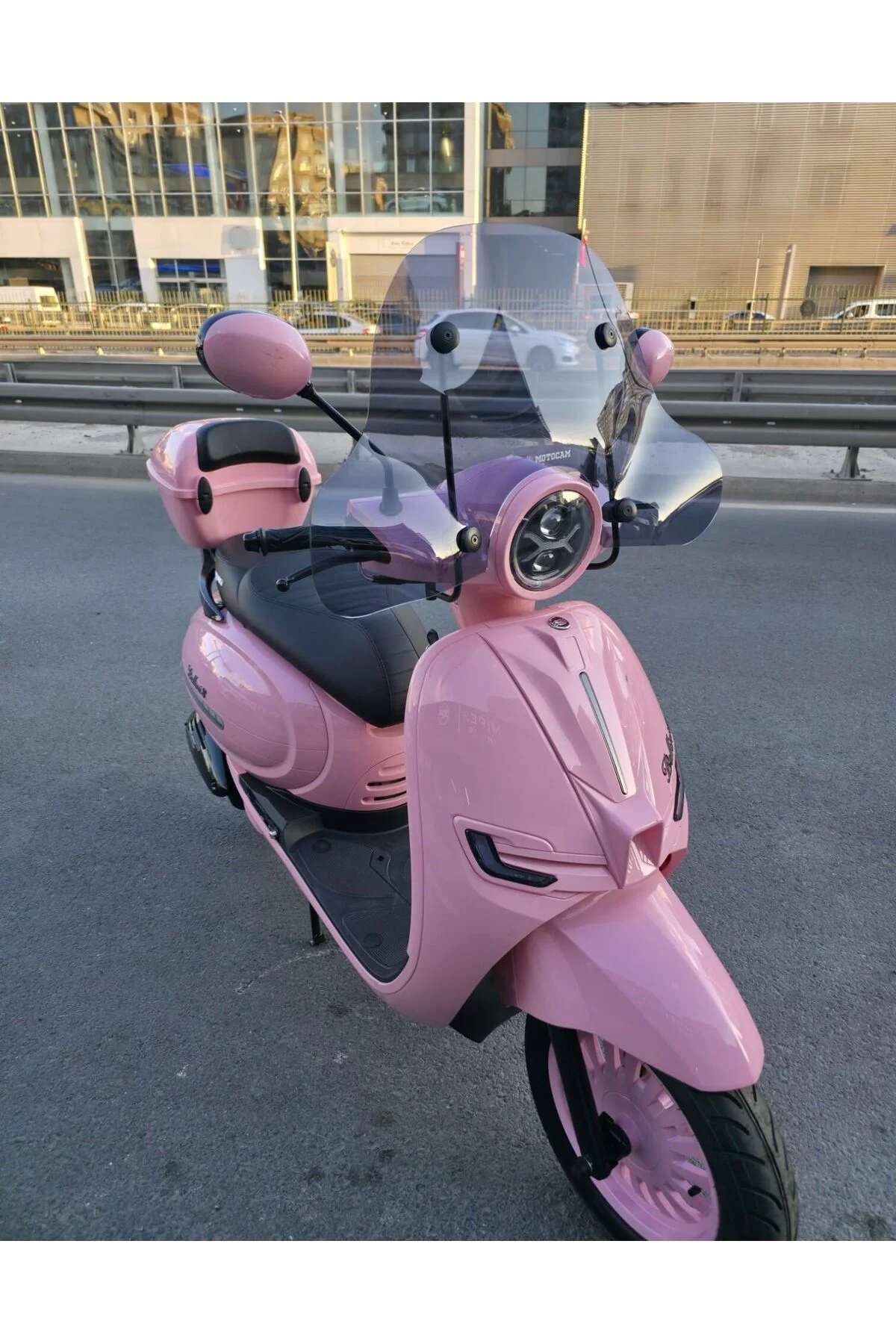 Yuki Bellini 125 Ön Cam 2024-2026 Model 44cm Füme Renkli 4mm