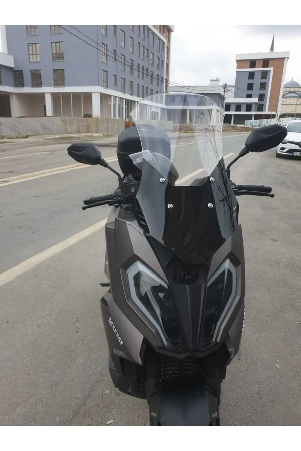 Yuki Defender Ön Cam 2023-2025 Model 63cm Şeffaf Renkli 4mm