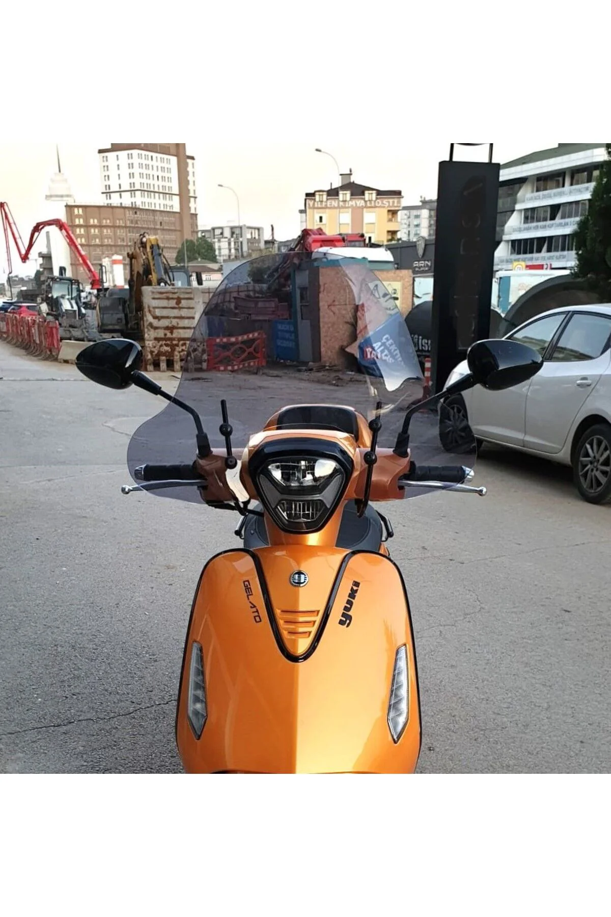 Yuki Gelato 150 Ön Cam 2023-2026 Model 43cm Füme Renkli 4mm APARATSIZ