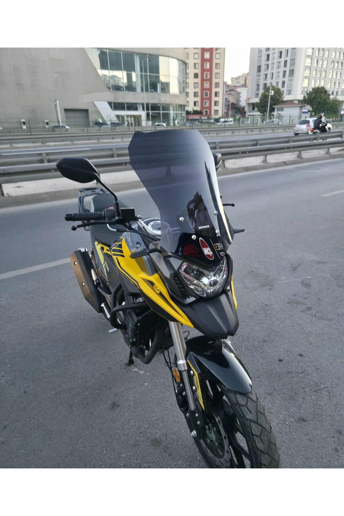 Yuki KPT 250 Ön Cam 2025-2026 Model 54cm Siyah Renkli 4mm
