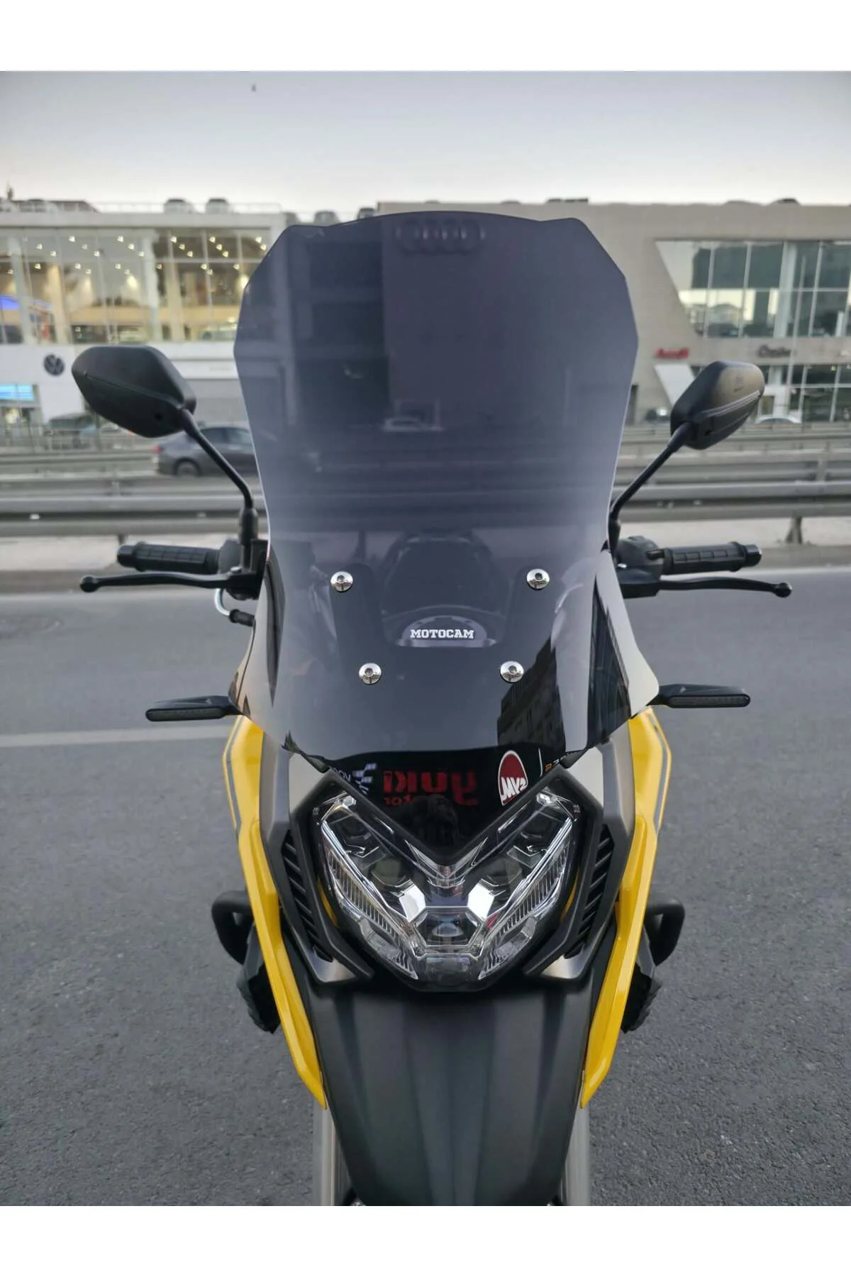 Yuki KPT 250 Ön Cam 2025-2026 Model 54cm Siyah Renkli 4mm