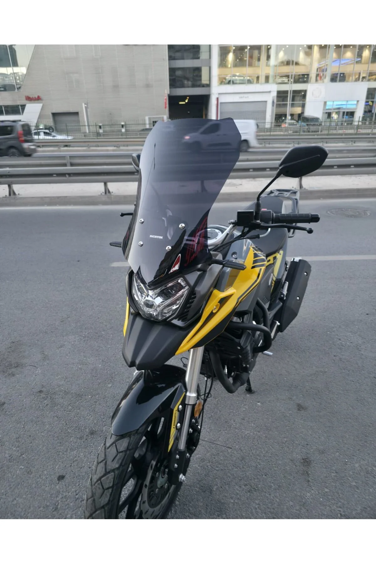 Yuki KPT 250 Ön Cam 2025-2026 Model 54cm Siyah Renkli 4mm