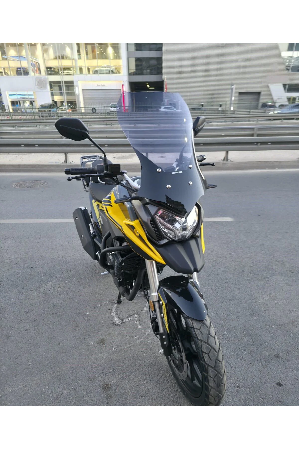 Yuki KPT 250 Ön Cam 2025-2026 Model 54cm Füme Renkli 4mm
