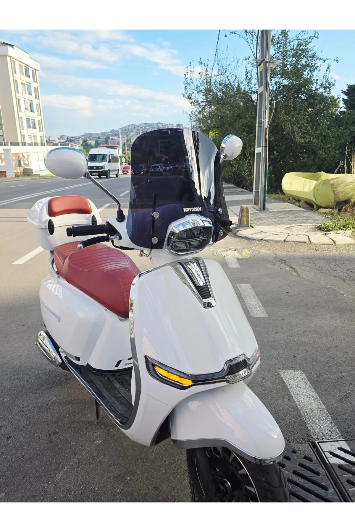 Yuki Mojito 125 Ön Cam 2022-2026 Model 39cm Siyah Renkli 4mm APARATSIZ