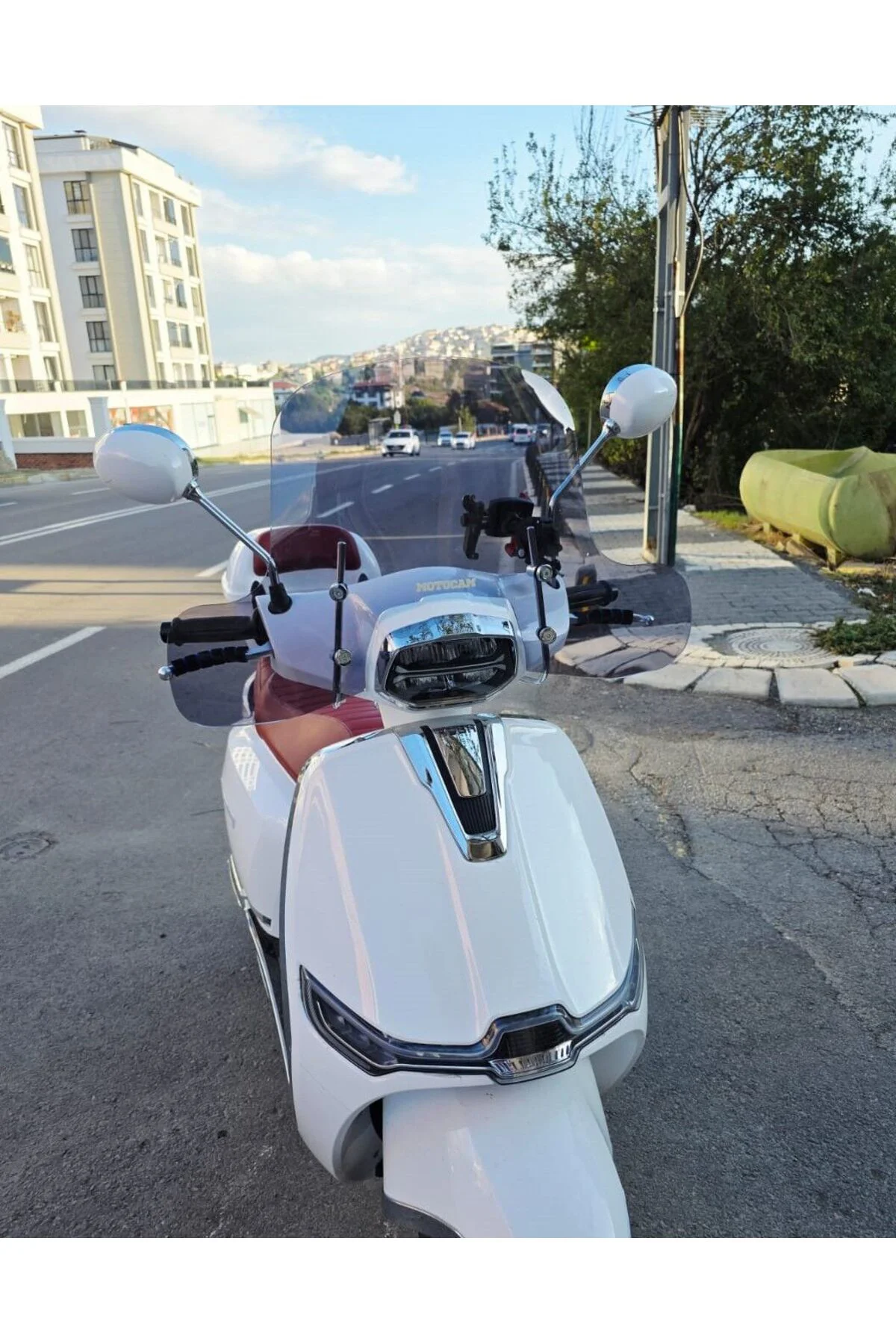 Yuki Mojito 125 Ön Cam 2022-2026 Model 43cm Füme Renkli 4mm Elcikli APARATSIZ