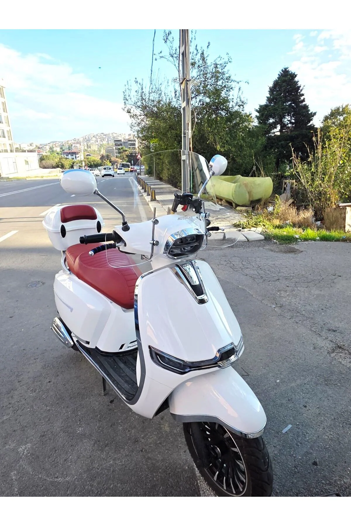 Yuki Risotto 125 Ön Cam 2022-2026 Model 43cm Şeffaf Renkli 4mm Elcikli APARATSIZ
