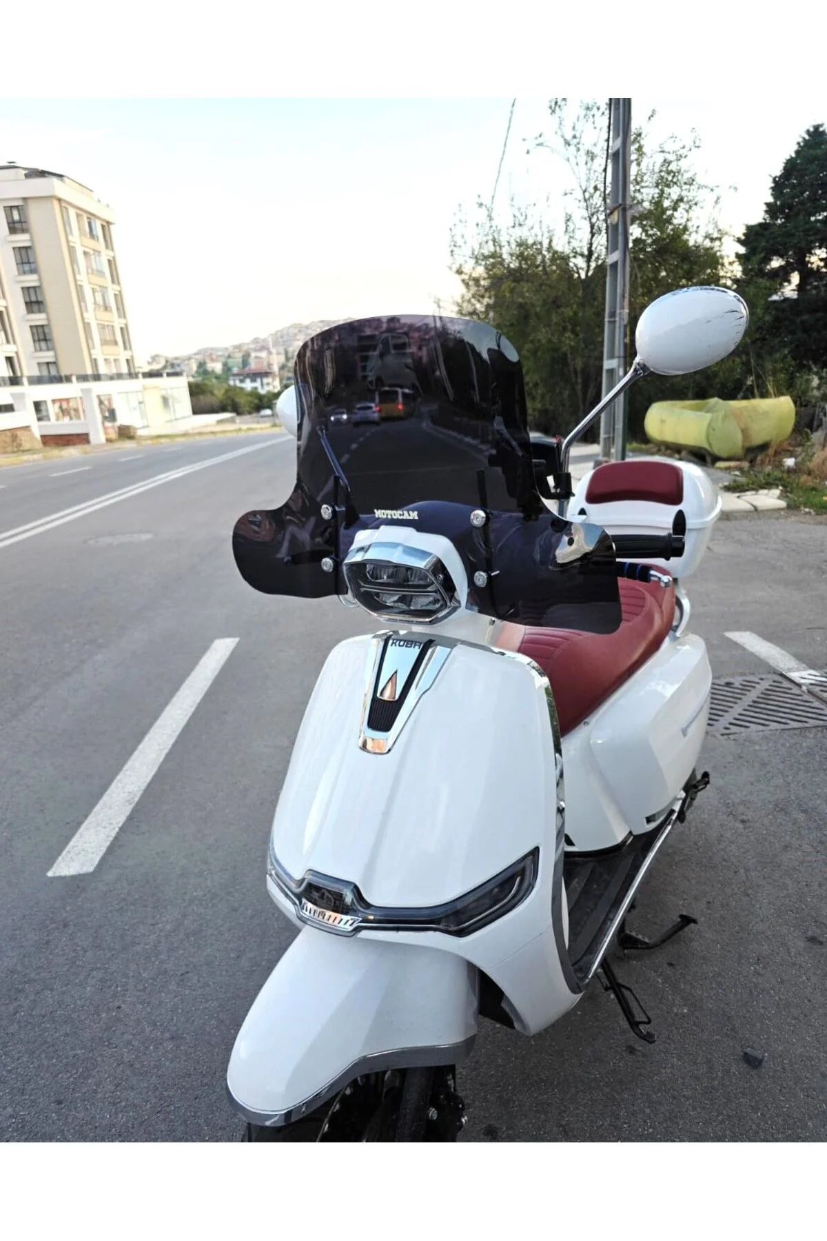 Yuki Risotto 125 Ön Cam 2022-2026 Model 43cm Siyah Renkli 4mm Elcikli APARATSIZ
