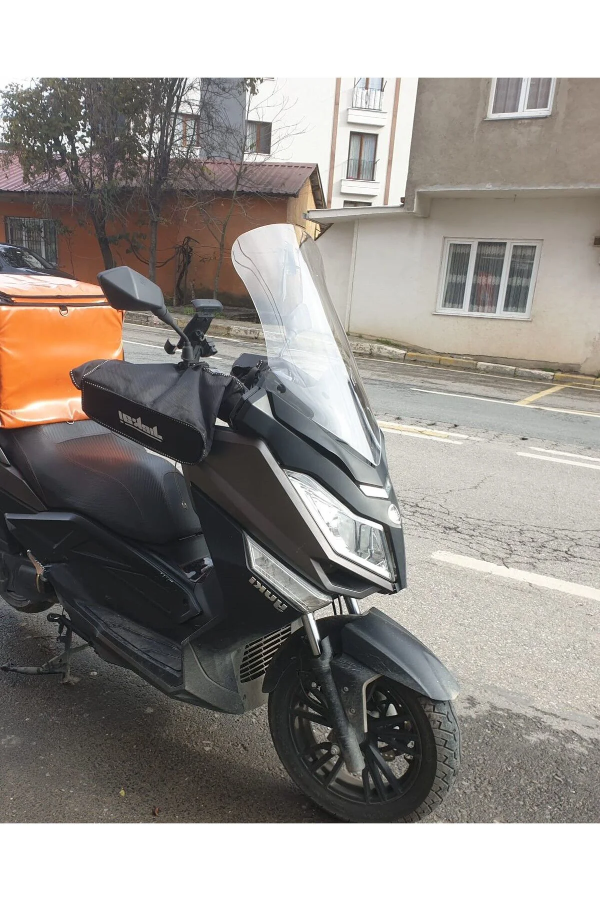 Yuki T9 strom 125 Ön Cam 2021-2026 Model 62cm Şeffaf Renkli 4mm