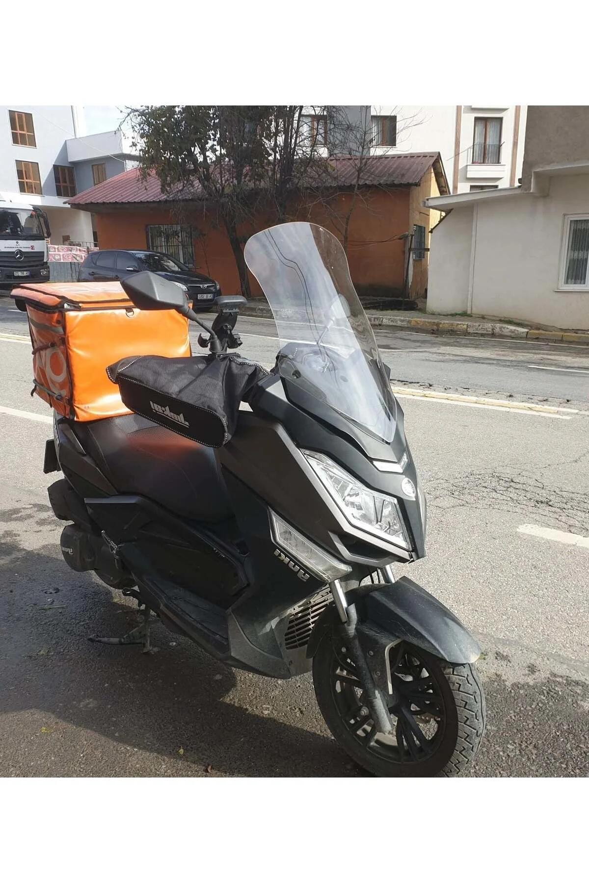 Yuki T9 strom 125 Ön Cam 2021-2026 Model 62cm Şeffaf Renkli 4mm
