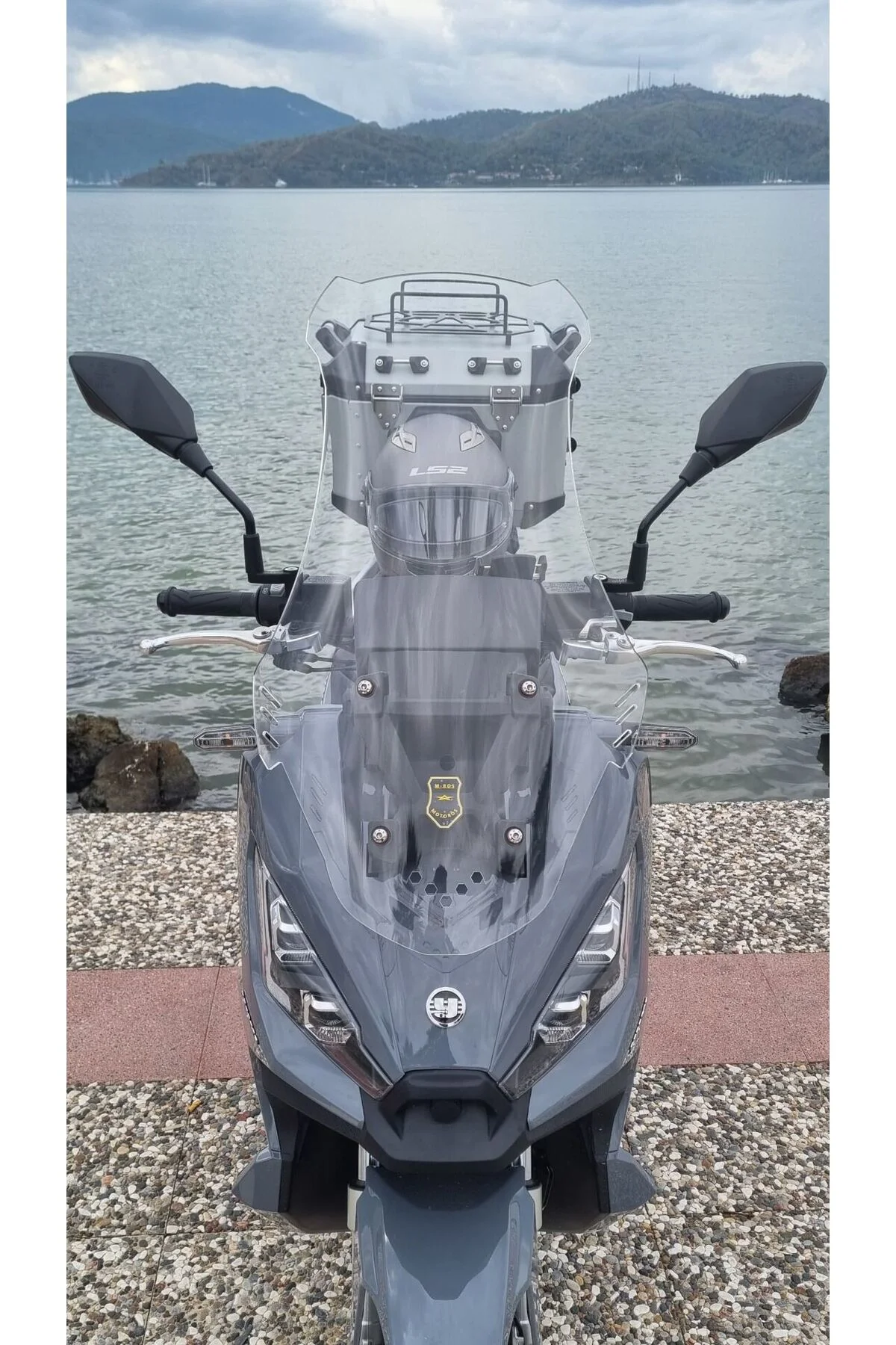 Yuki Xway 125 Ön Cam 2023-2026 Model 65cm Şeffaf Renkli 4mm ORTA 