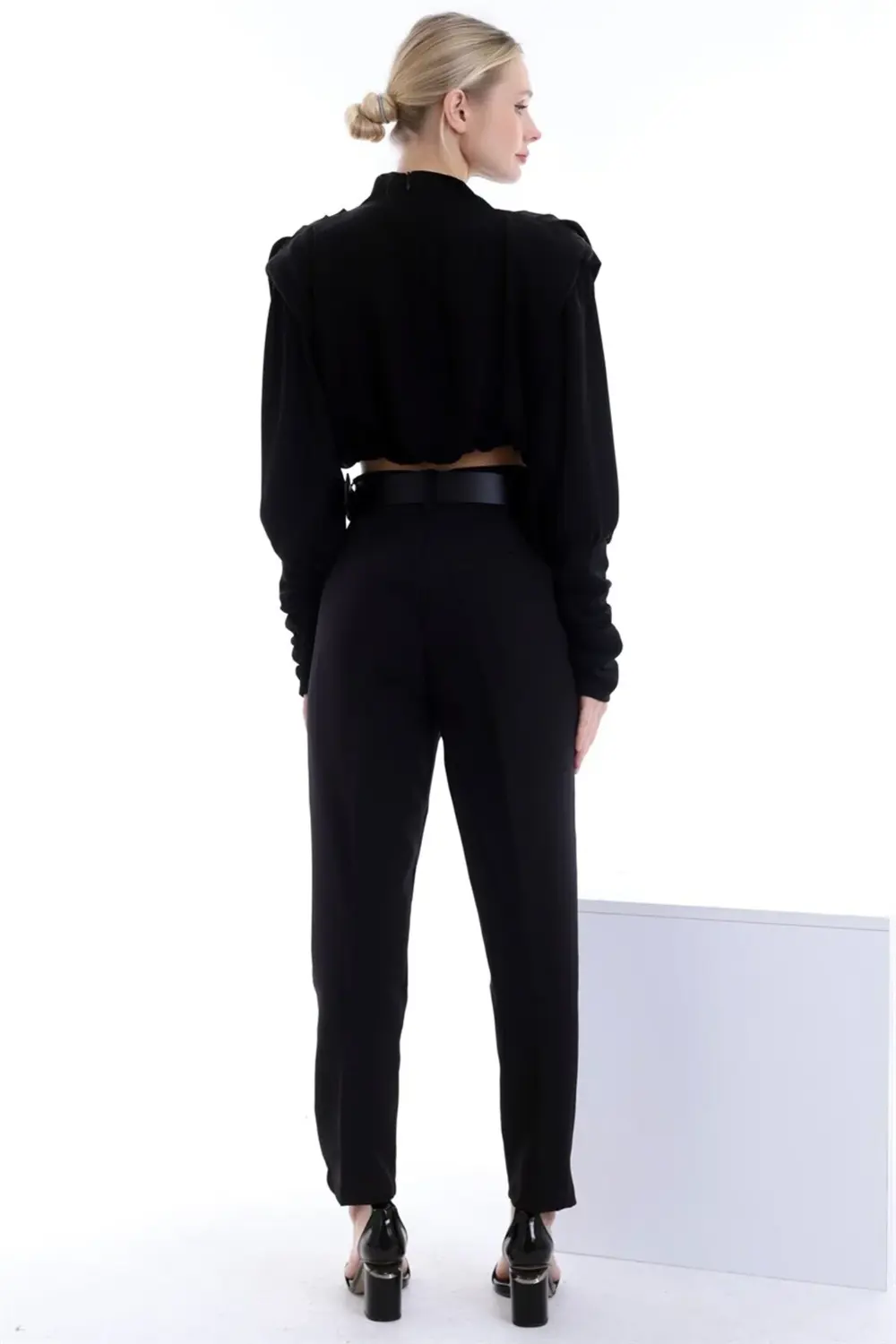 Yüksek Bel Boru Paça Cepli Fermuarlı Kumaş Pantolon