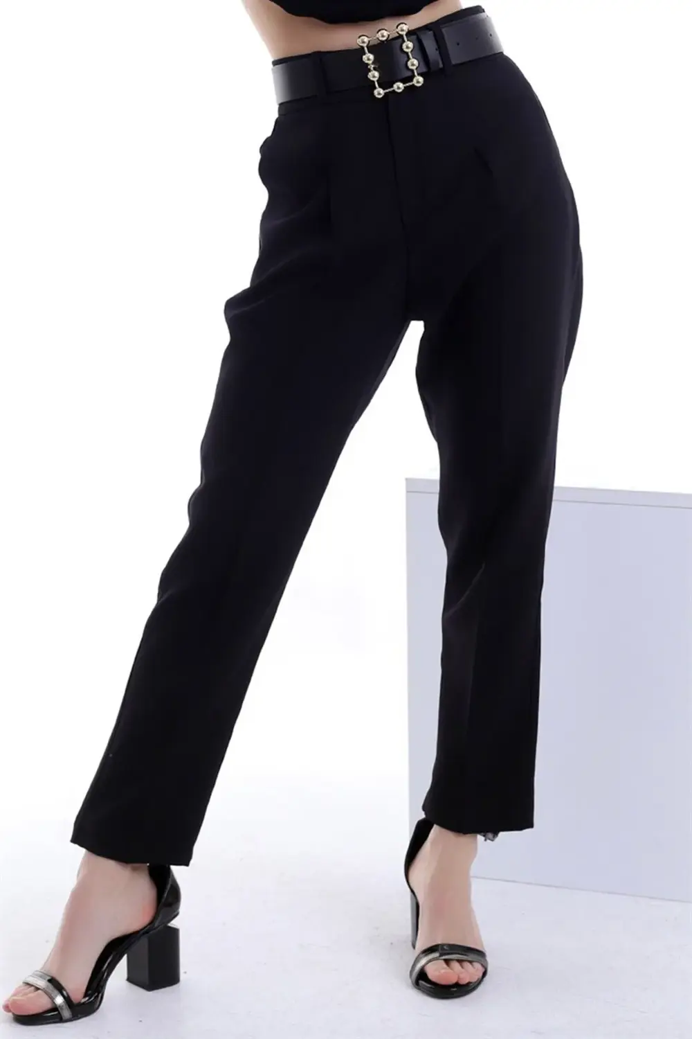 Yüksek Bel Boru Paça Cepli Fermuarlı Kumaş Pantolon