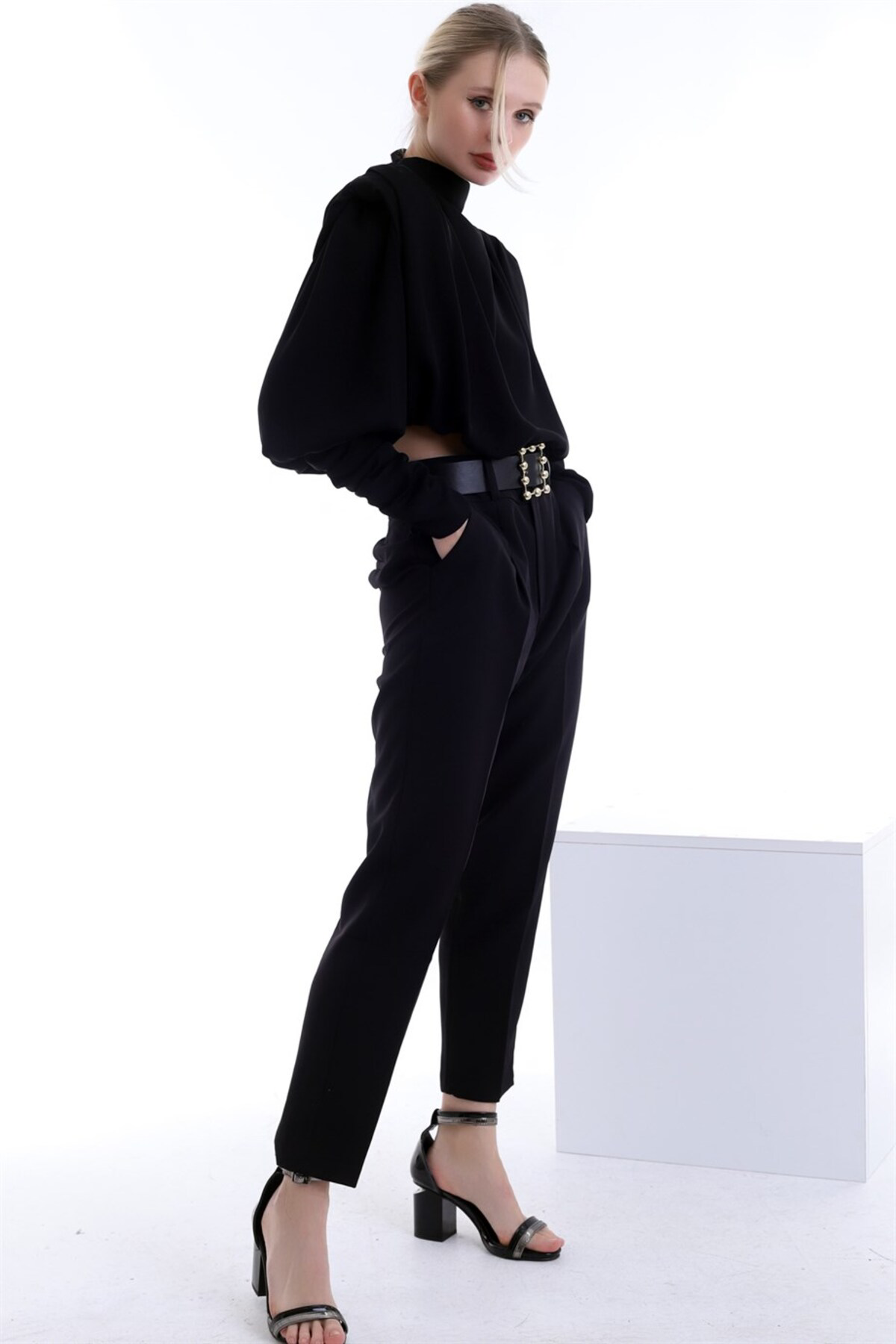 Dreamlike Yüksek Bel Boru Paça Cepli Fermuarlı Kumaş Pantolon