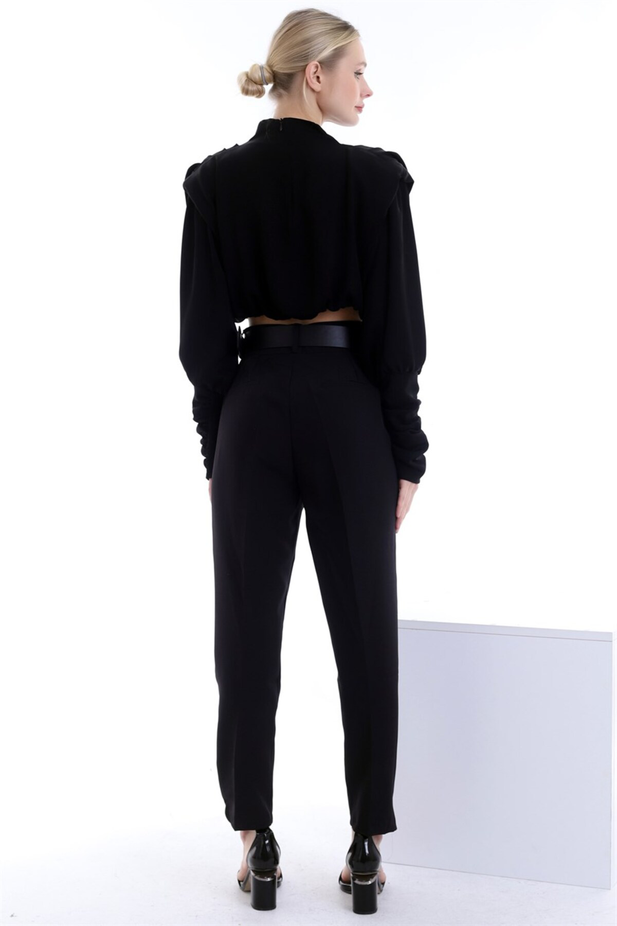 Dreamlike Yüksek Bel Boru Paça Cepli Fermuarlı Kumaş Pantolon