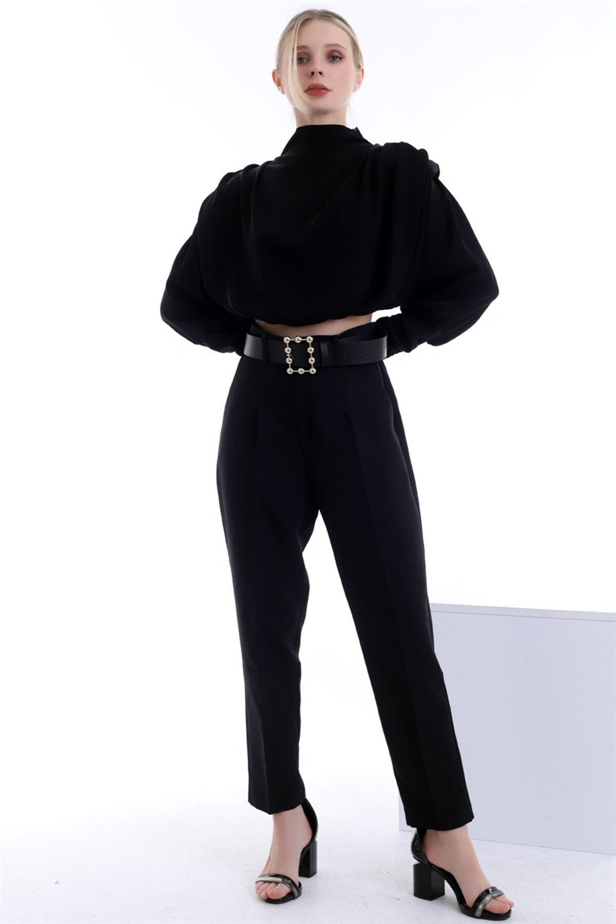 Dreamlike Yüksek Bel Boru Paça Cepli Fermuarlı Kumaş Pantolon