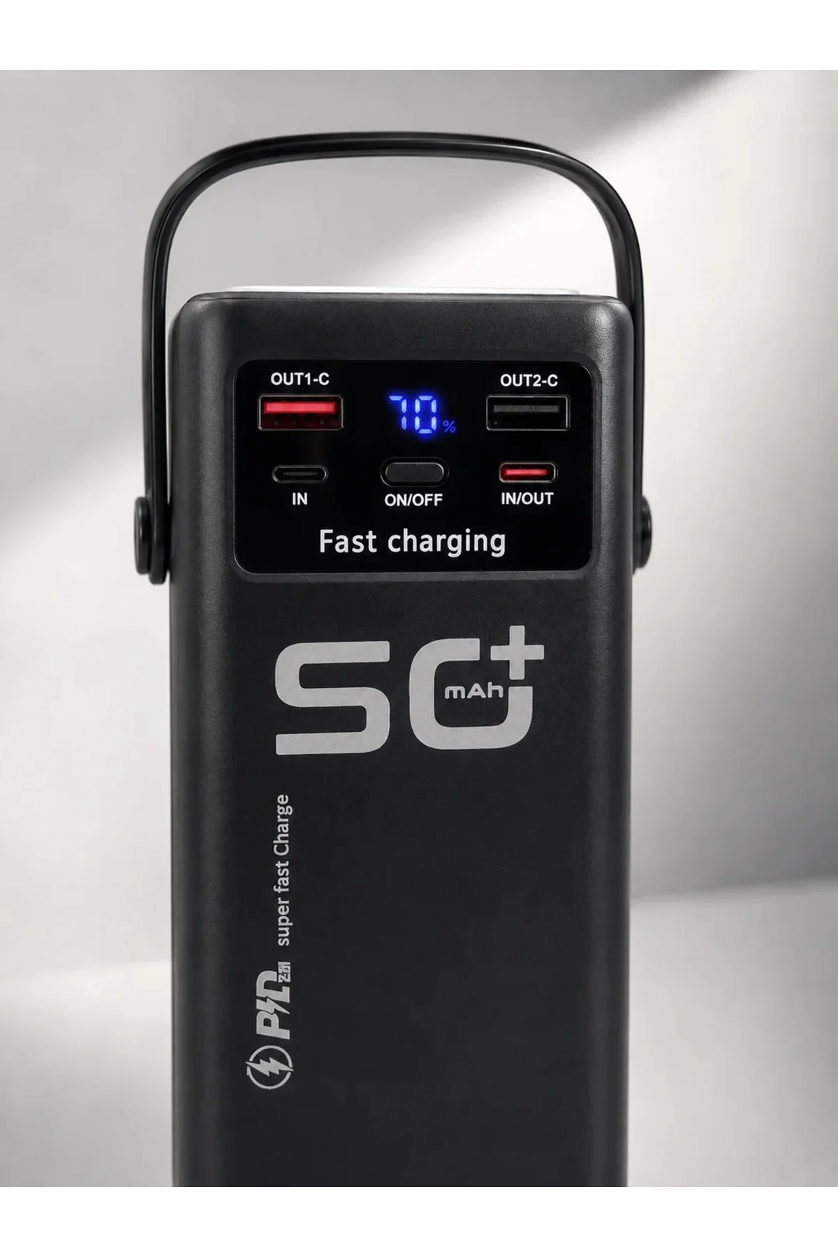 Yüksek Kapasiteli 50.000 mAh Powerbank 22,5 W Hızlı Şarj 4 Dahili Kablo LED Aydınlatma Yüksek Kapasiteli 50.000 mAh Powerbank 22,5 W Hızlı Şarj 4 Dahili Kablo LED Aydınlatma