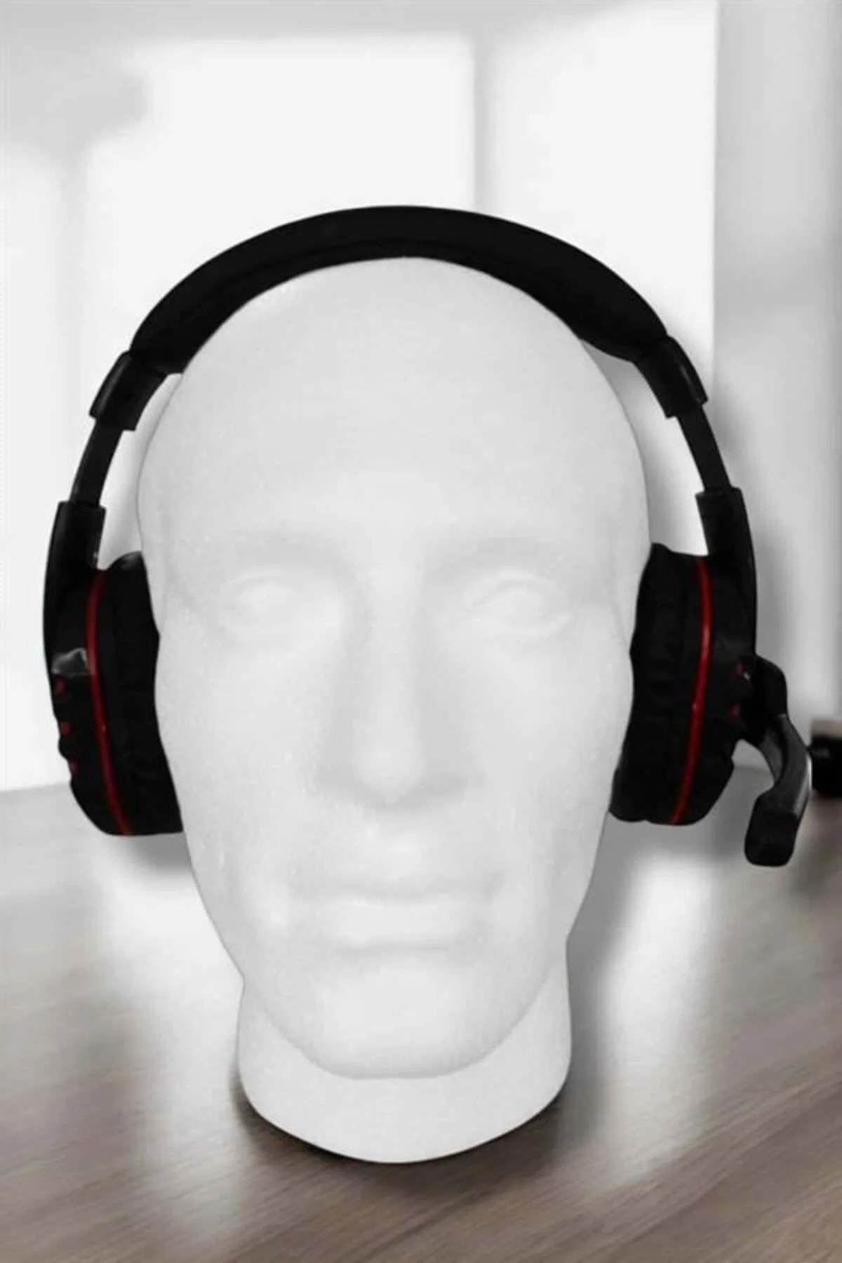 Yüksek Ses Kalitesi ve Aktif Gürültü Engelleme Özellikli Kablolu 