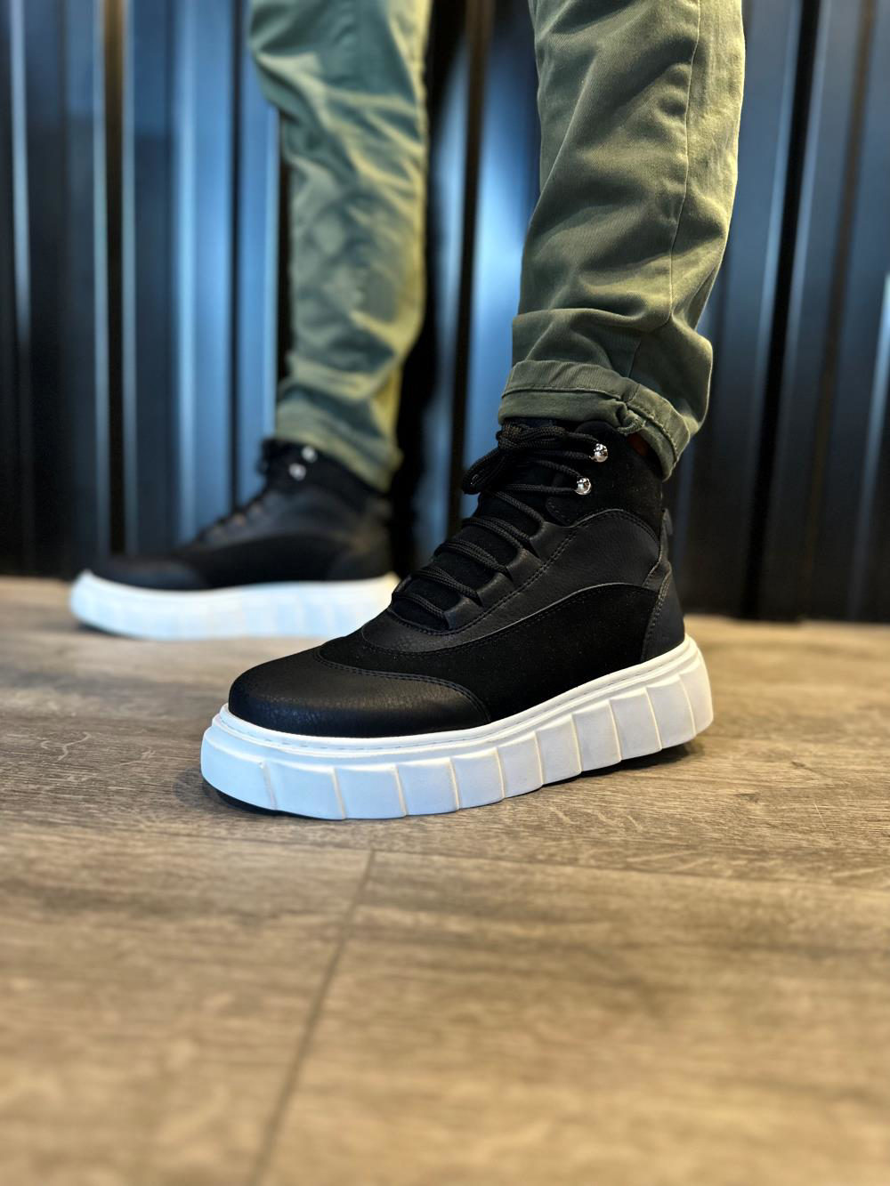 Yüksek Taban Bot 104 Siyah (Beyaz Taban) UP