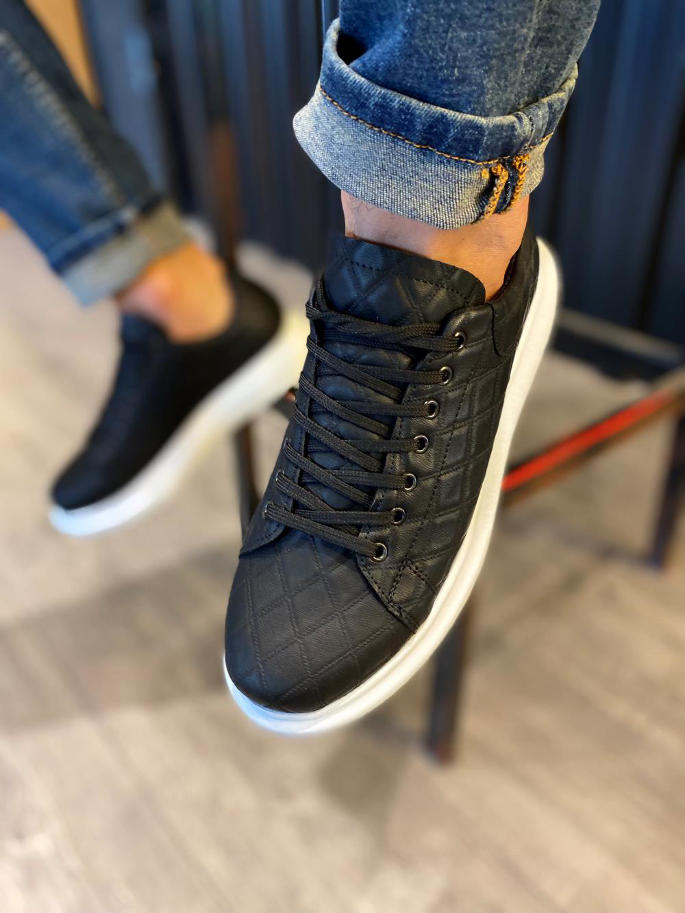 Yüksek Taban Günlük Ayakkabı 044 KAPİTONE Siyah (Beyaz Taban)