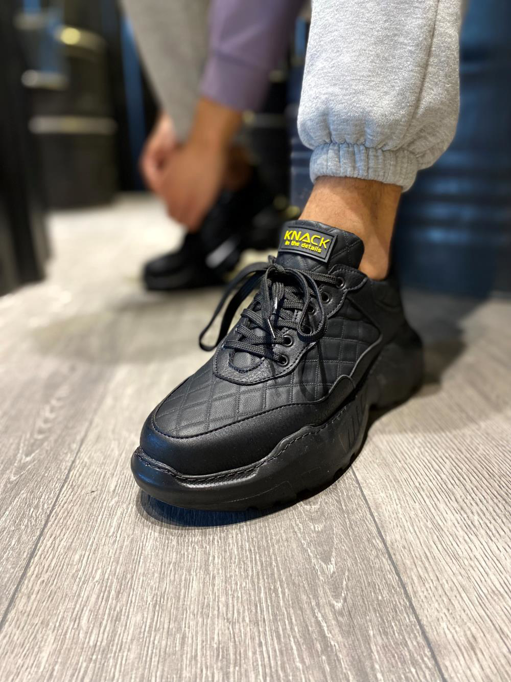 Yüksek Taban Günlük Ayakkabı N75 Kapitone Siyah (Siyah Taban)