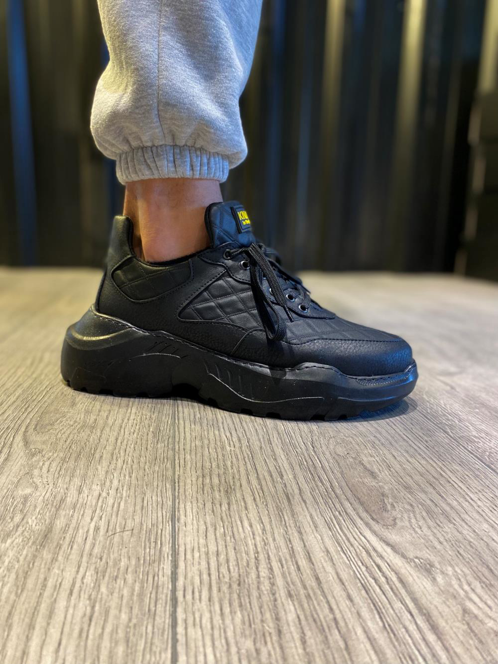 Yüksek Taban Günlük Ayakkabı N75 Kapitone Siyah (Siyah Taban)