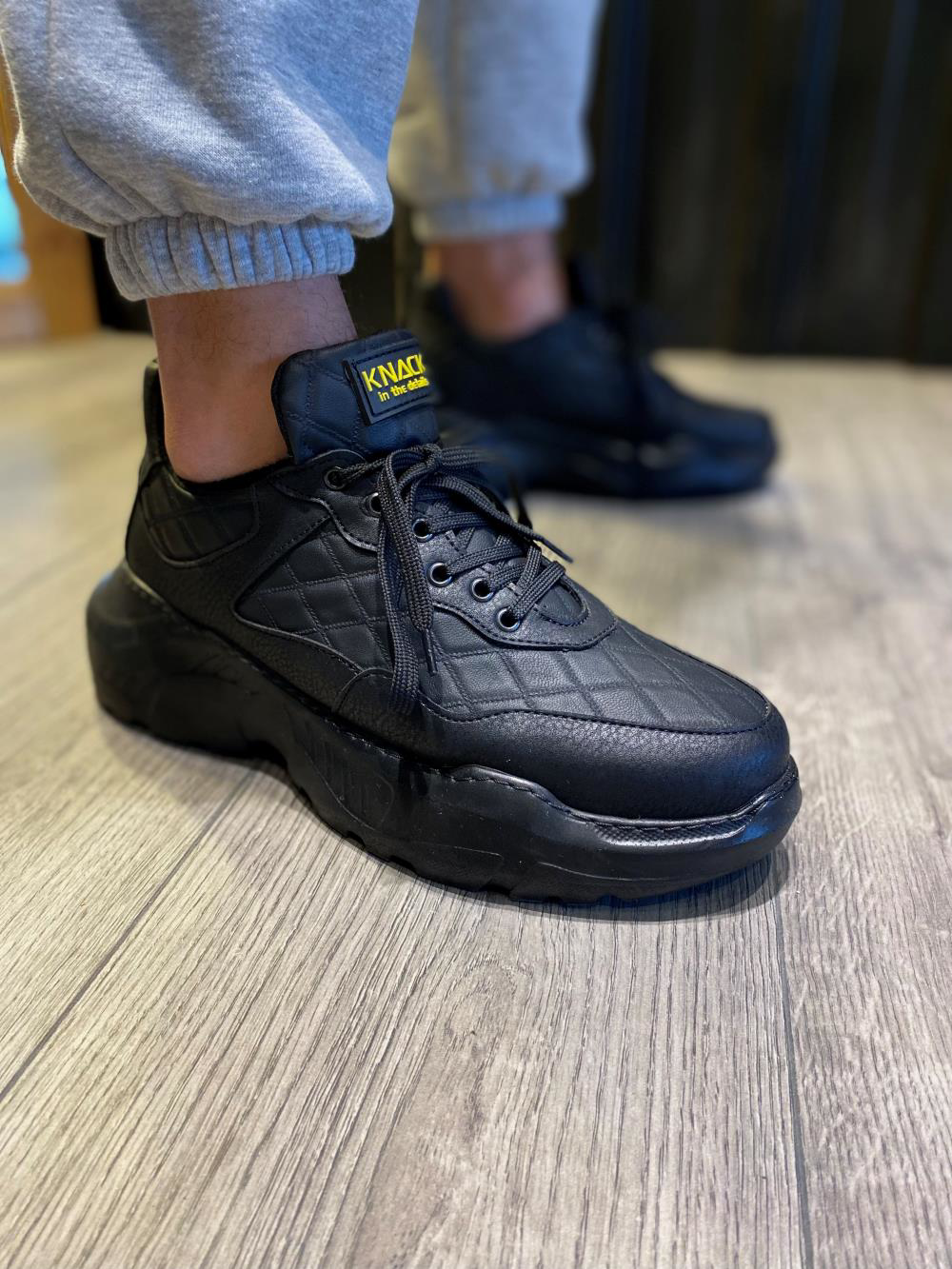 Yüksek Taban Günlük Ayakkabı N75 Kapitone Siyah (Siyah Taban)