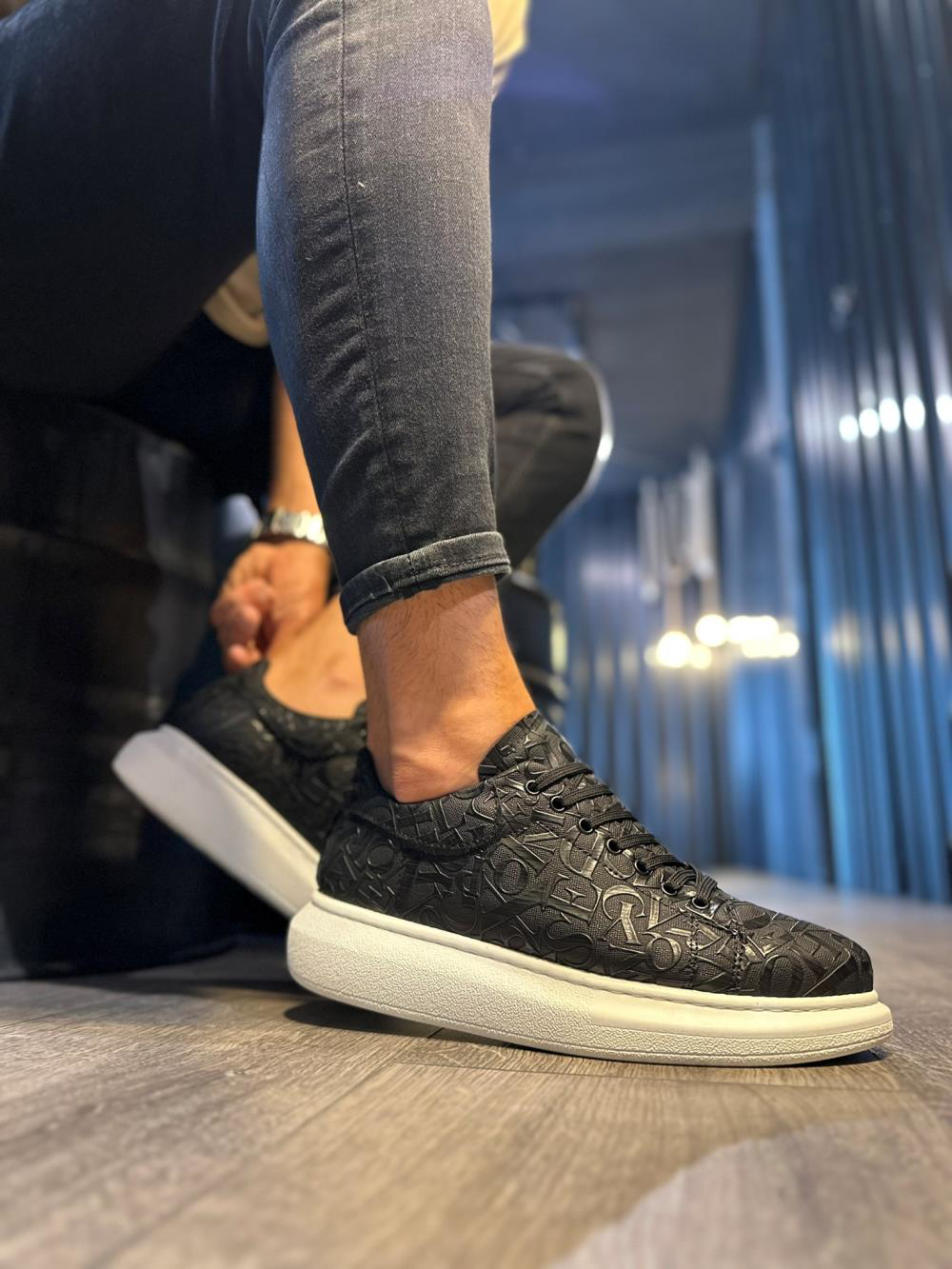 Yüksek Taban Harf Desenli Günlük Ayakkabı 047 Siyah (Beyaz Taban)