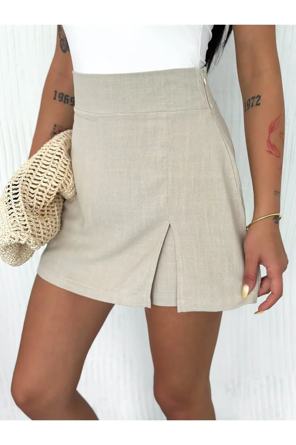 Yumuşak Dokulu Yırtmaçlı Keten Şort Etek