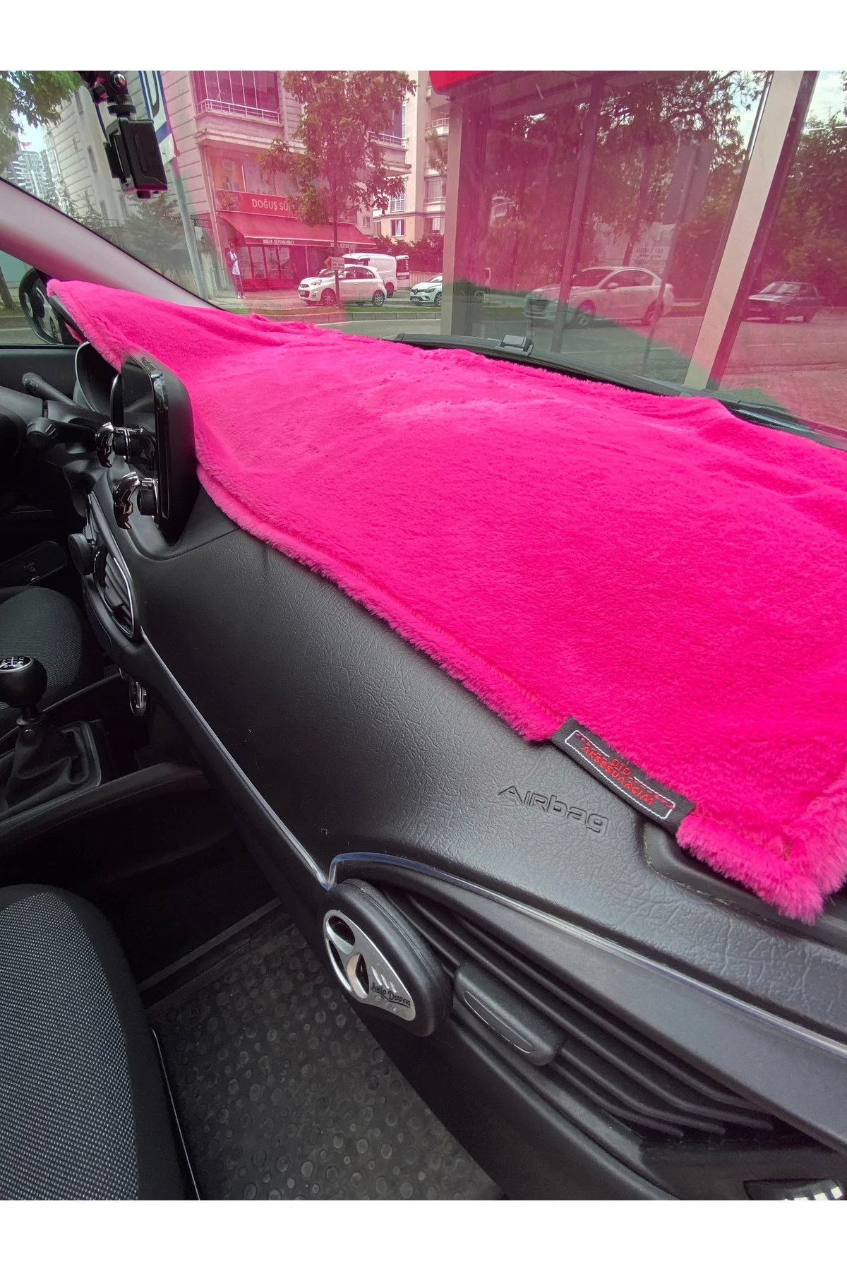 Yumuşak Tüylü Oto Torpido Bagaj Üstü Örtü Peluş Halı Fuşya Pembe 130X40Cm Yumuşak Tüylü Oto Torpido Bagaj Üstü Örtü Peluş Halı Fuşya Pembe 130X40Cm