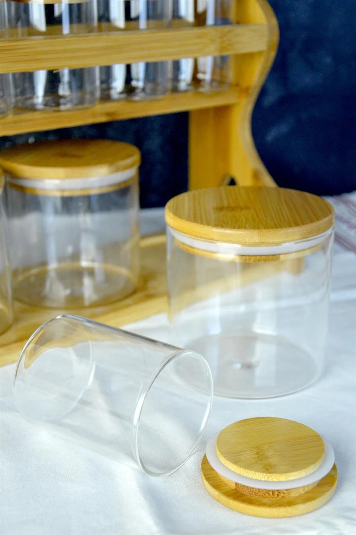 YUVARLAK 8 PARÇA STANDLI, BAHARATLIK SETİ, BAMBU KAPAKLI BAHARATL