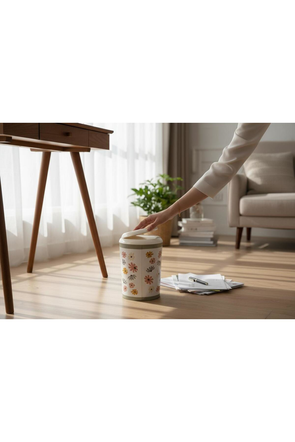 Kaveh Yuvarlak Desenli Metal Çöp Kovası