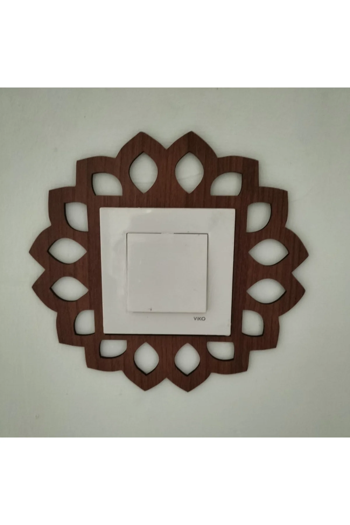 Yuvarlak Desenli Tekli Priz Anahtar Çerçeve Süsü Kiraz Rengi