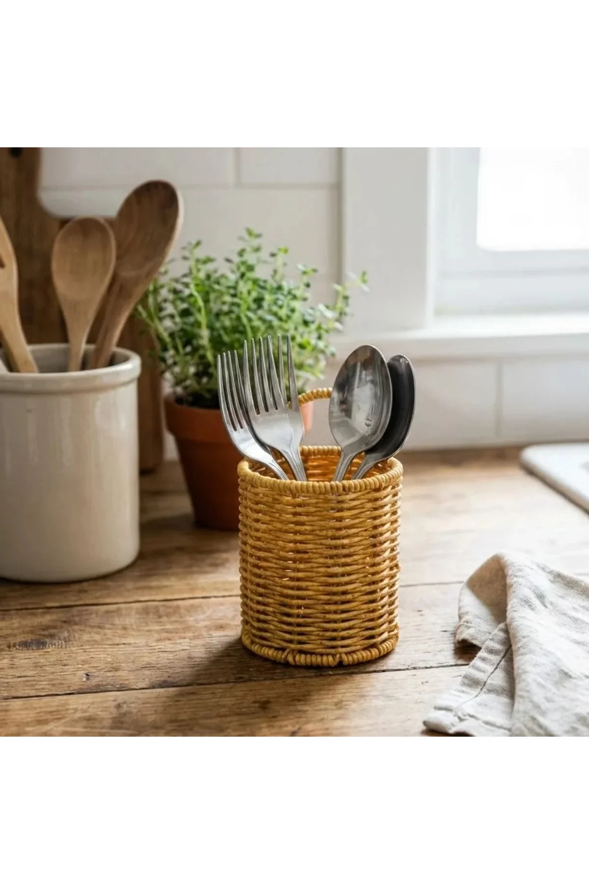 Yuvarlak Hasır Dokulu Plastik Rattan Kaşıklık & Çatallık – Askılı Kendiliğinden Tutmalı Çok Amaçlı M Yuvarlak Hasır Dokulu Plastik Rattan Kaşıklık & Çatallık – Askılı Kendiliğinden Tutmalı Çok Amaçlı M