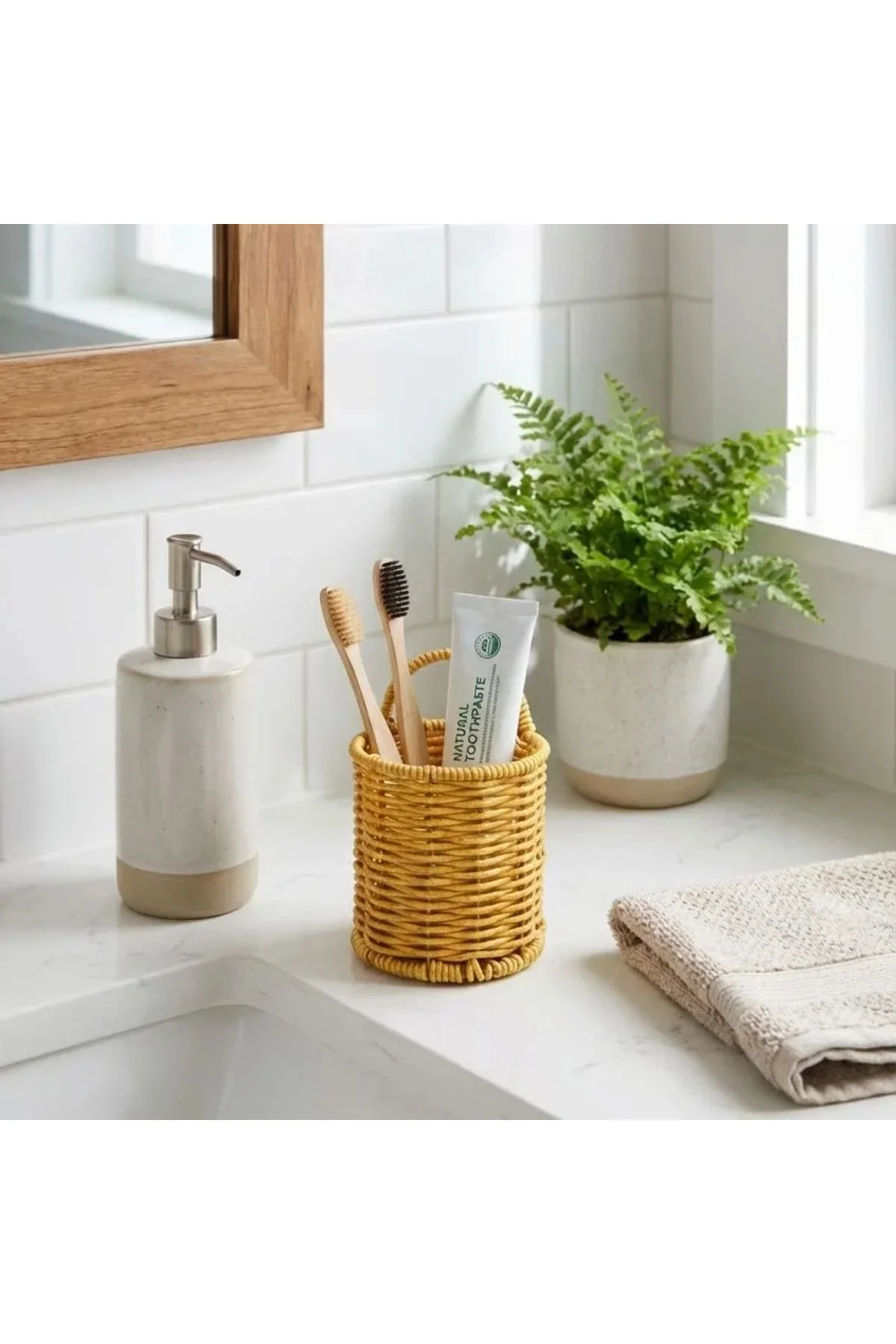 Yuvarlak Hasır Dokulu Plastik Rattan Kaşıklık & Çatallık – Askılı Kendiliğinden Tutmalı Çok Amaçlı M Yuvarlak Hasır Dokulu Plastik Rattan Kaşıklık & Çatallık – Askılı Kendiliğinden Tutmalı Çok Amaçlı M