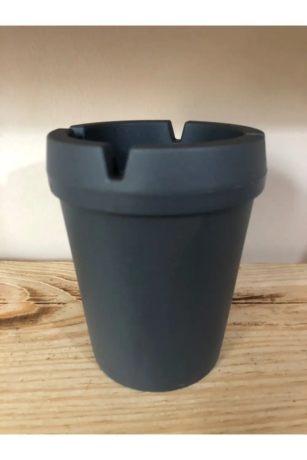 Yuvarlak Kokusuz Oto Küllük