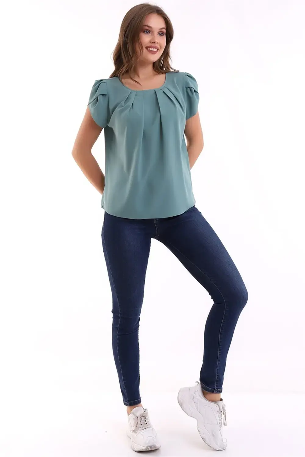 Yuvarlak Pileli Yakalı Kol Detaylı Rahat Kesim Kısa Kol Şık Ve Co