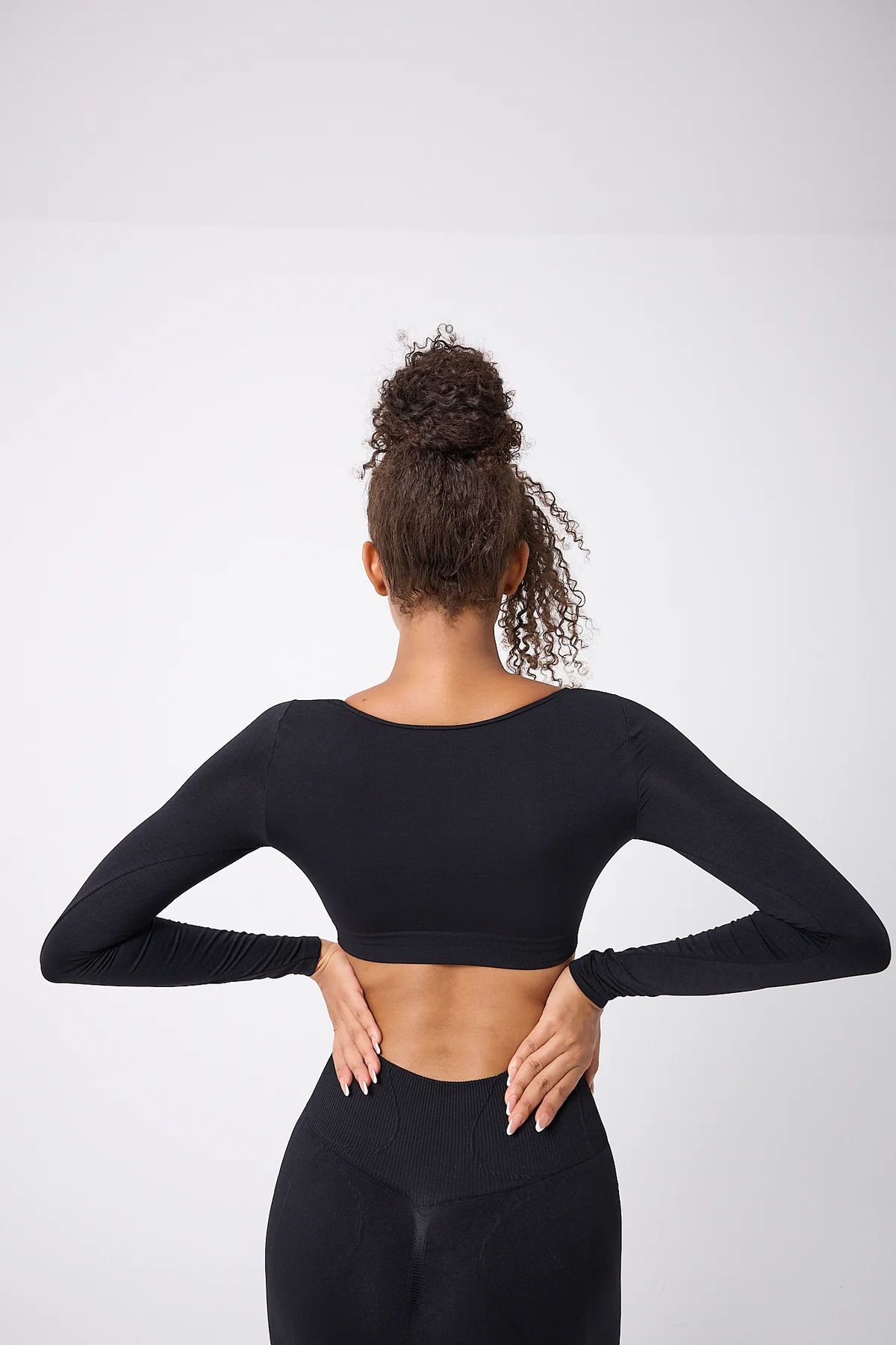 Yuvarlak Yaka Uzun Kollu Seamless Crop