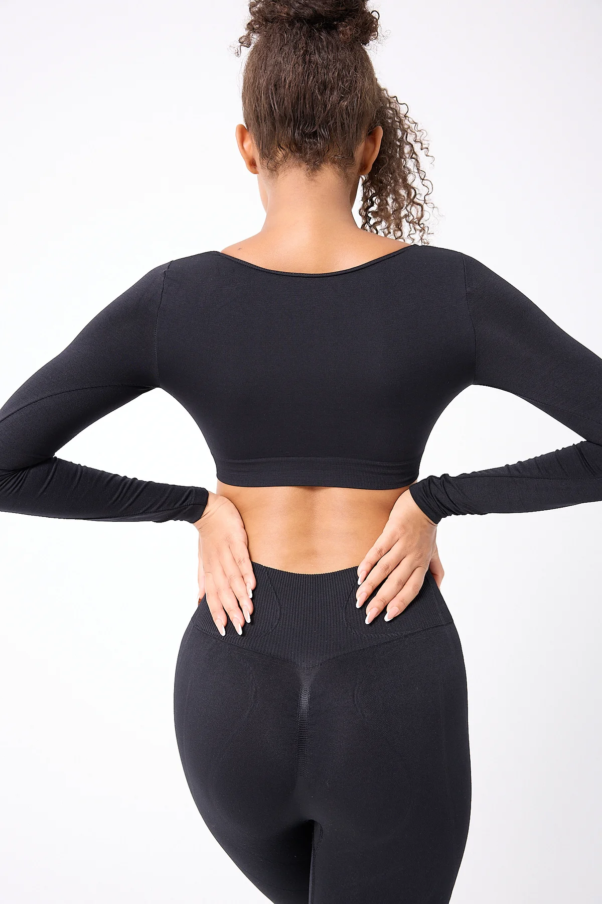 Yuvarlak Yaka Uzun Kollu Seamless Crop